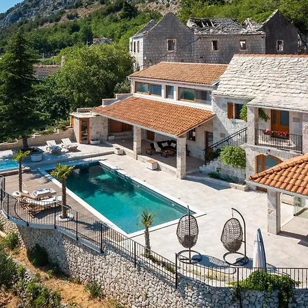 Adriatic Stone * جيسينتسي