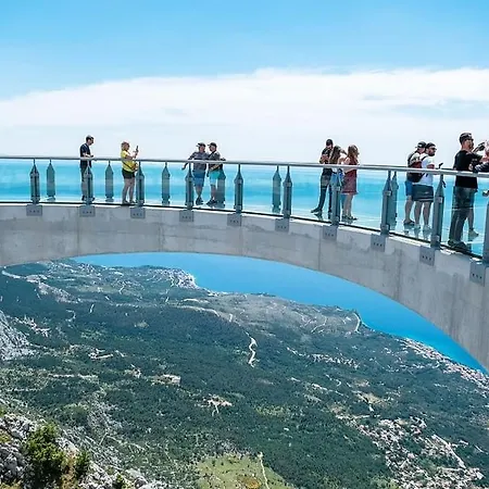 Adriatic Stone * جيسينتسي