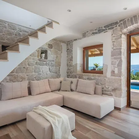 Adriatic Stone فيلة