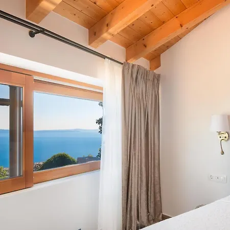 Vila Adriatic Stone Jesenice (Split-Dalmatia)